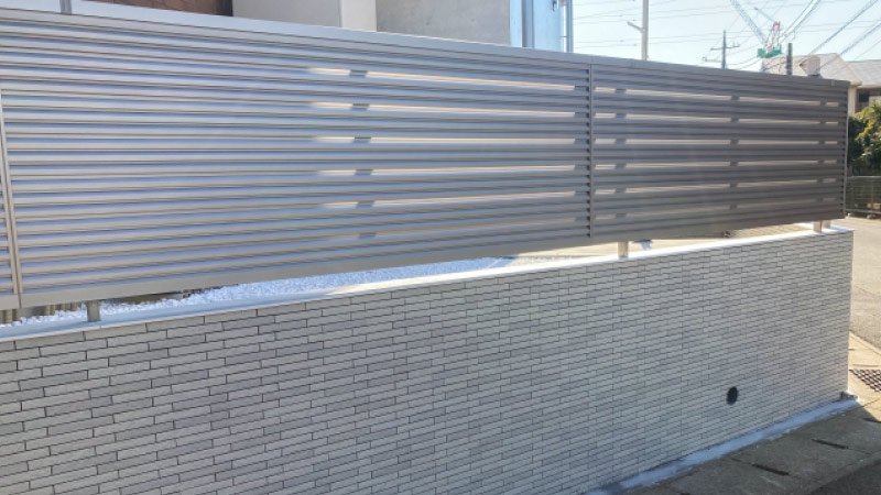 タイル貼り塀