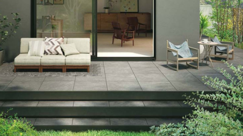 LIXILのタイルデッキ