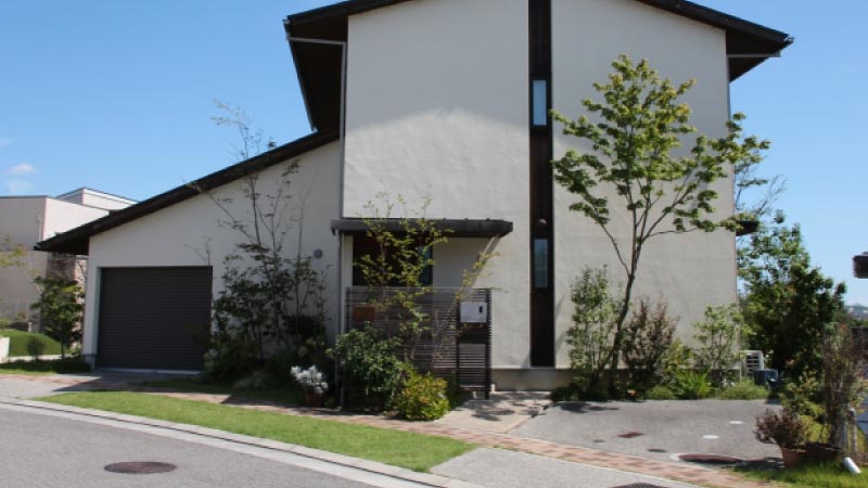 植栽を取り入れて通り抜け防止