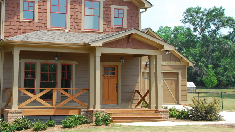 木の素材にこだわって雰囲気を出す