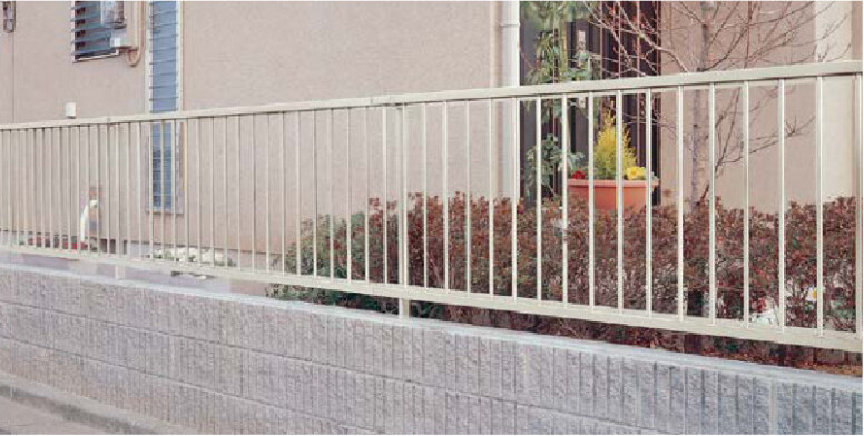 LIXILハイグリッドフェンス