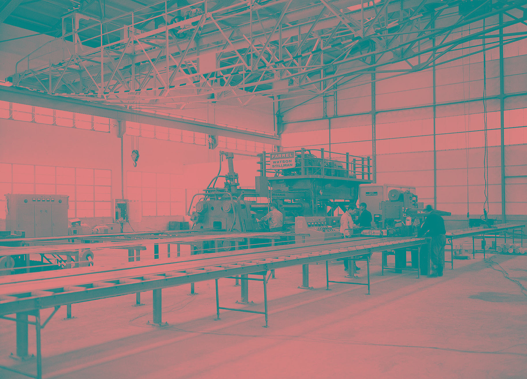 アルミ合金と成形技術を生かしてアルミ建具に参入